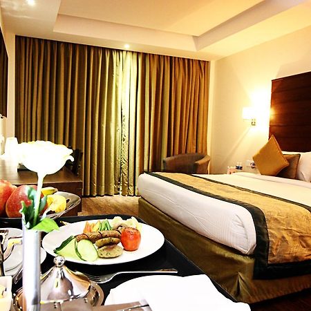 Aravali Clarks Inn อัลวาร์ ภายนอก รูปภาพ