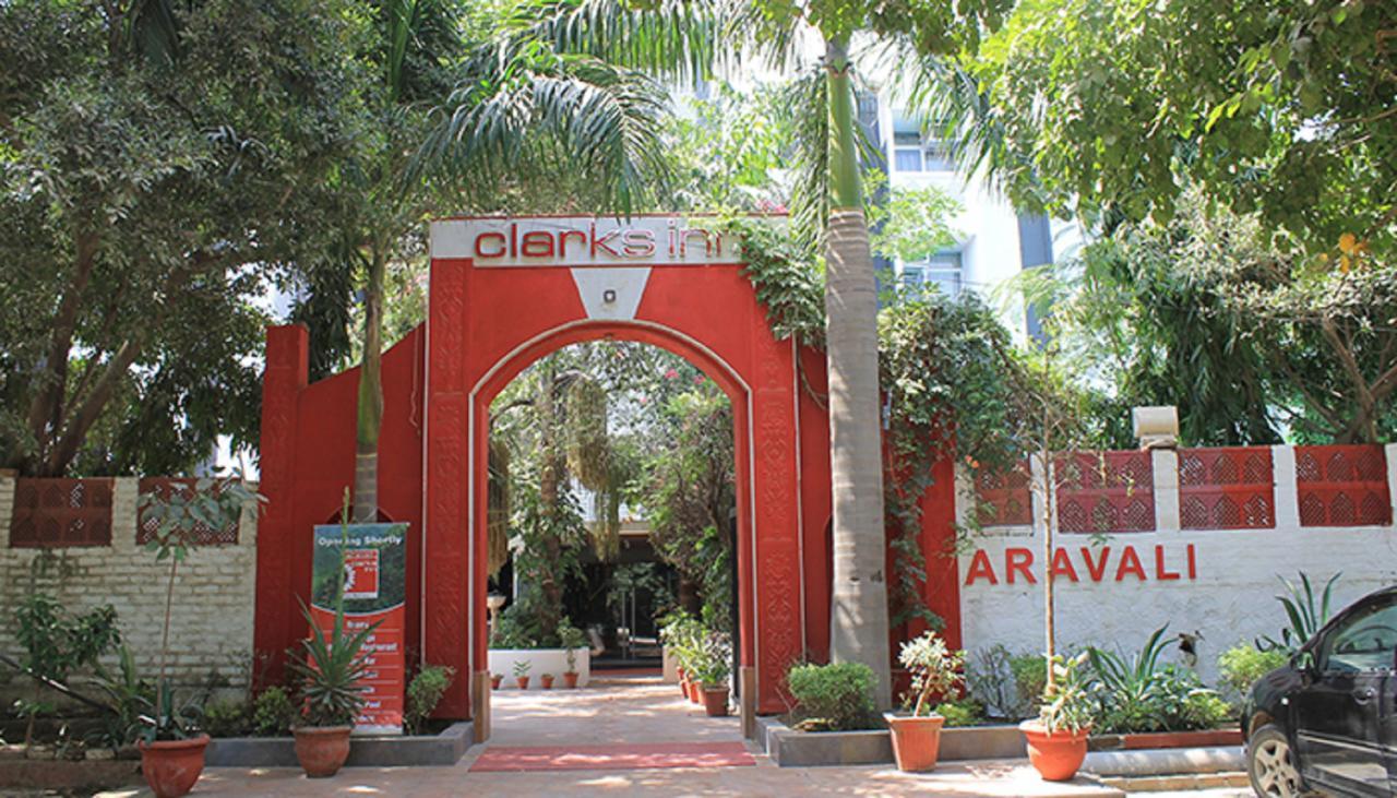 Aravali Clarks Inn อัลวาร์ ภายนอก รูปภาพ
