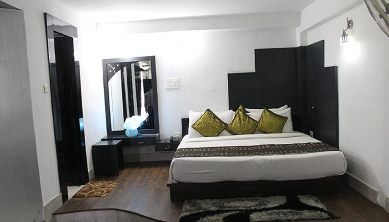 Aravali Clarks Inn อัลวาร์ ภายนอก รูปภาพ