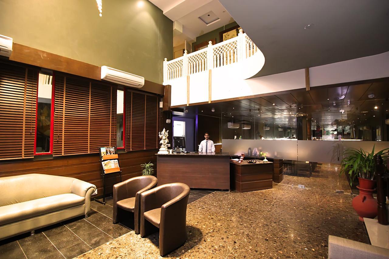 Aravali Clarks Inn อัลวาร์ ภายนอก รูปภาพ