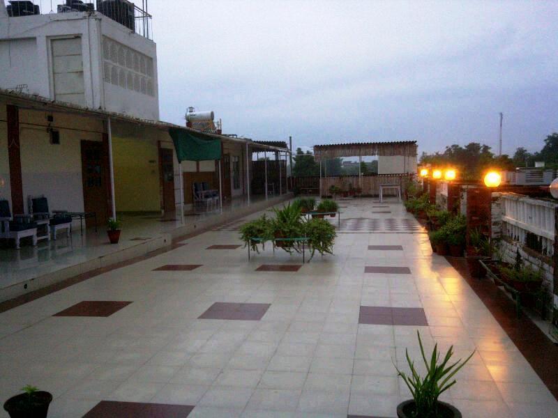 Aravali Clarks Inn อัลวาร์ ภายนอก รูปภาพ