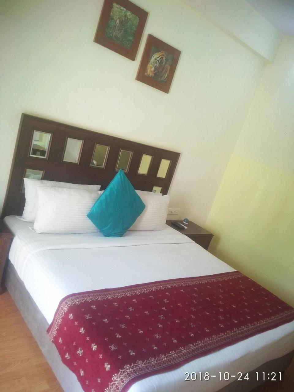 Aravali Clarks Inn อัลวาร์ ภายนอก รูปภาพ