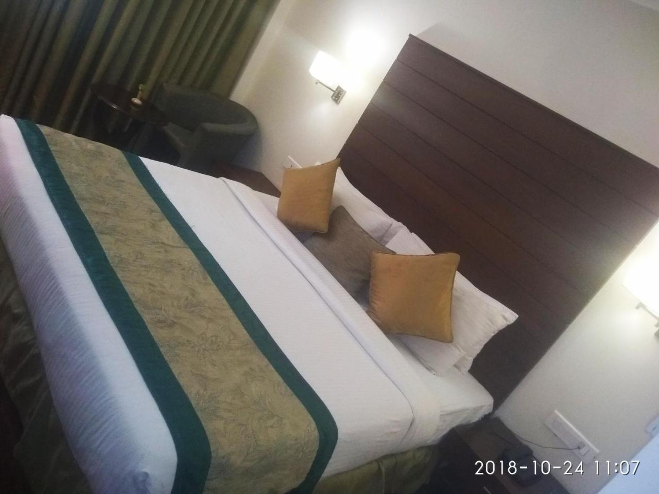 Aravali Clarks Inn อัลวาร์ ภายนอก รูปภาพ